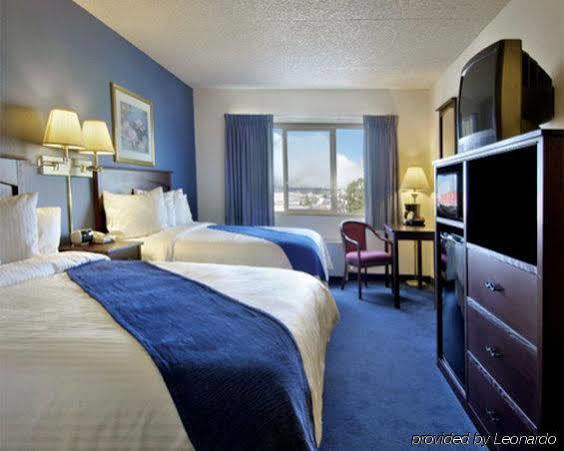 La Quinta Inn & Suites By Wyndham Spokane Downtown Exterior foto